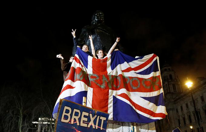 Dohodni klici v Angliji, Walesu, na Severnem Irskem in Škotskem bodo za mobilne uporabnike Telekoma Slovenije še vedno brezplačni. | Foto: Reuters