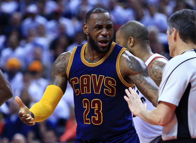 LeBron James je bil izjemen v finalu, vendar je imel Golden State preveč kakovostnih košarkarjev, da bi jih lahko skupaj s soigralci preskočil. | Foto: Guliverimage/Getty Images