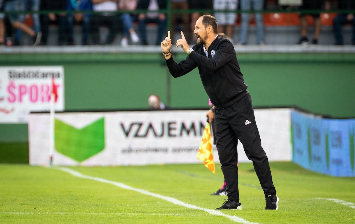 Mura - Maccabi Haifa | Ante Šimundža je bil več kot zadovoljen s predstavo svojih igralcev. Po koncu tekme je športno priznal, da je bil Maccabi boljši nasprotnik. | Foto Blaž Weindorfer/Sportida