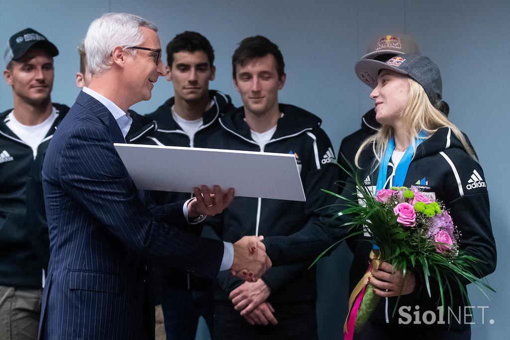 Plezanje Sprejem Ljubljana Janja Garnbert