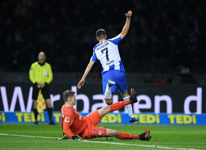 Krzysztof Piatek, za katerega je Hertha Milanu pred dnevi plačala 27 milijonov evrov, je v Berlinu v igro vstopil v zadnjem delu tekme, a ni zadel. | Foto: Reuters