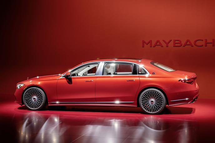 Mercedes razred S Maybach | Mercedes je razred S predstavil še v luksuzni različici maybach. Lani so prodali 12 tisoč takih mercedesov. | Foto Mercedes-Benz