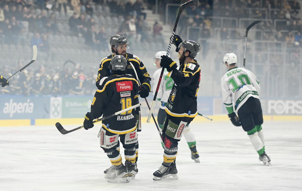 Pustertal : HK Olimpija | Pustertal je s 6:3 premagal Olimpijo in ji preprečil peto zaporedno zmago. | Foto HC Pustertal/Iwan Foppa