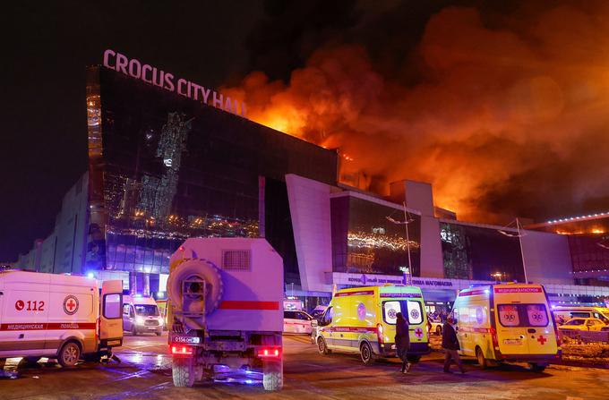 IS je po napadu sicer že večkrat prevzela odgovornost za dejanje, vendar je Moskva vztrajno poskušala z napadom povezati Ukrajino in Zahod. | Foto: Reuters Connect