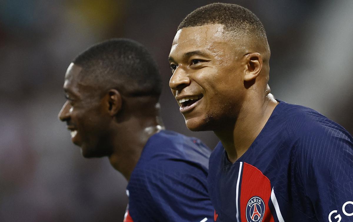 Mbappe Dembele | Kylian Mbappe ostaja pri PSG, v napadu pa ne bo sodeloval le z Ousmanejem Dembejelem (na sliki), ampak tudi z Randalom Kolo Muanijem. | Foto Reuters