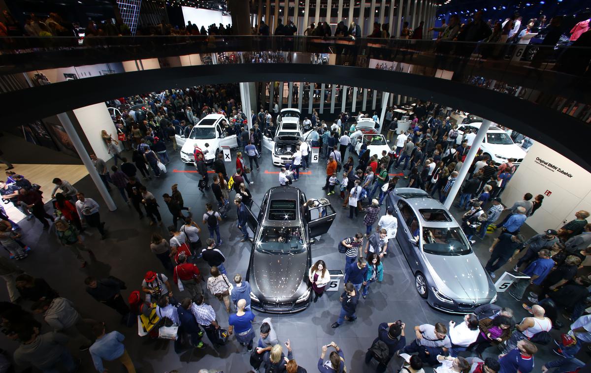 Avtosalon Frankfurt napoved | Frankfurtski salon v ospredje postavlja predvsem nemške znamke. Letos bomo tam predvidoma videli novega volkswagen golfa in novo opel corso. | Foto Reuters