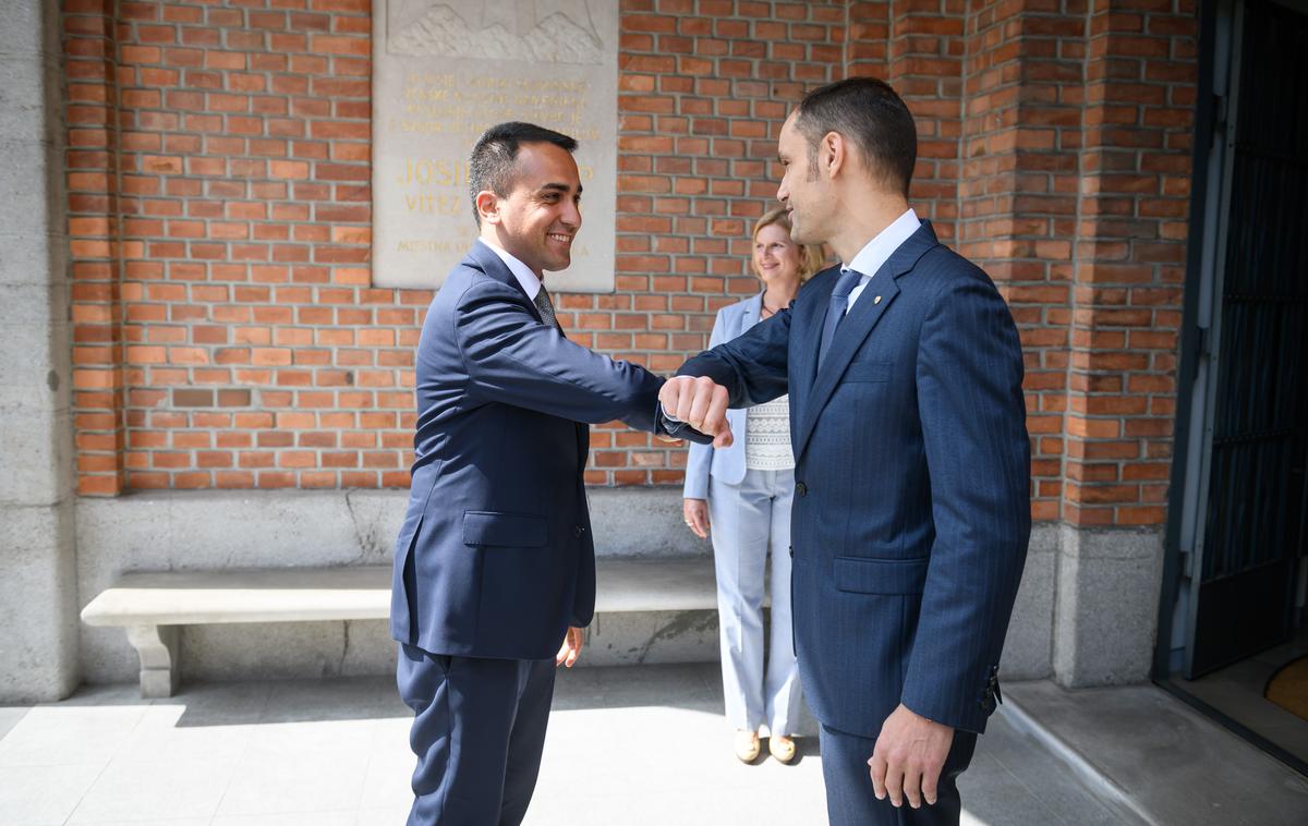 Anže Logar in Luigi Di Maio | Zunanji minister Anže Logar je ob obisku italijanskega zunanjega ministra Luigija Di Maia napovedal skorajšnje odprtje meje z Italijo. | Foto STA