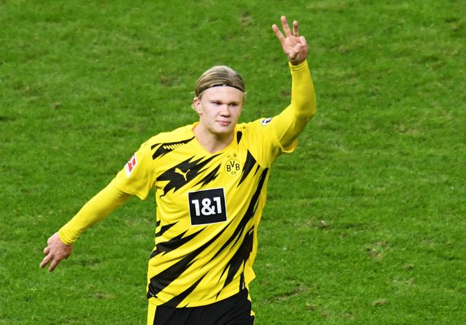 Erling Haaland je v izjemni formi, a je Man City kljub temu veliki favorit. | Foto: Reuters