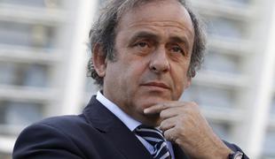 Platini nasprotuje Blatterju in vztraja pri belem kartonu