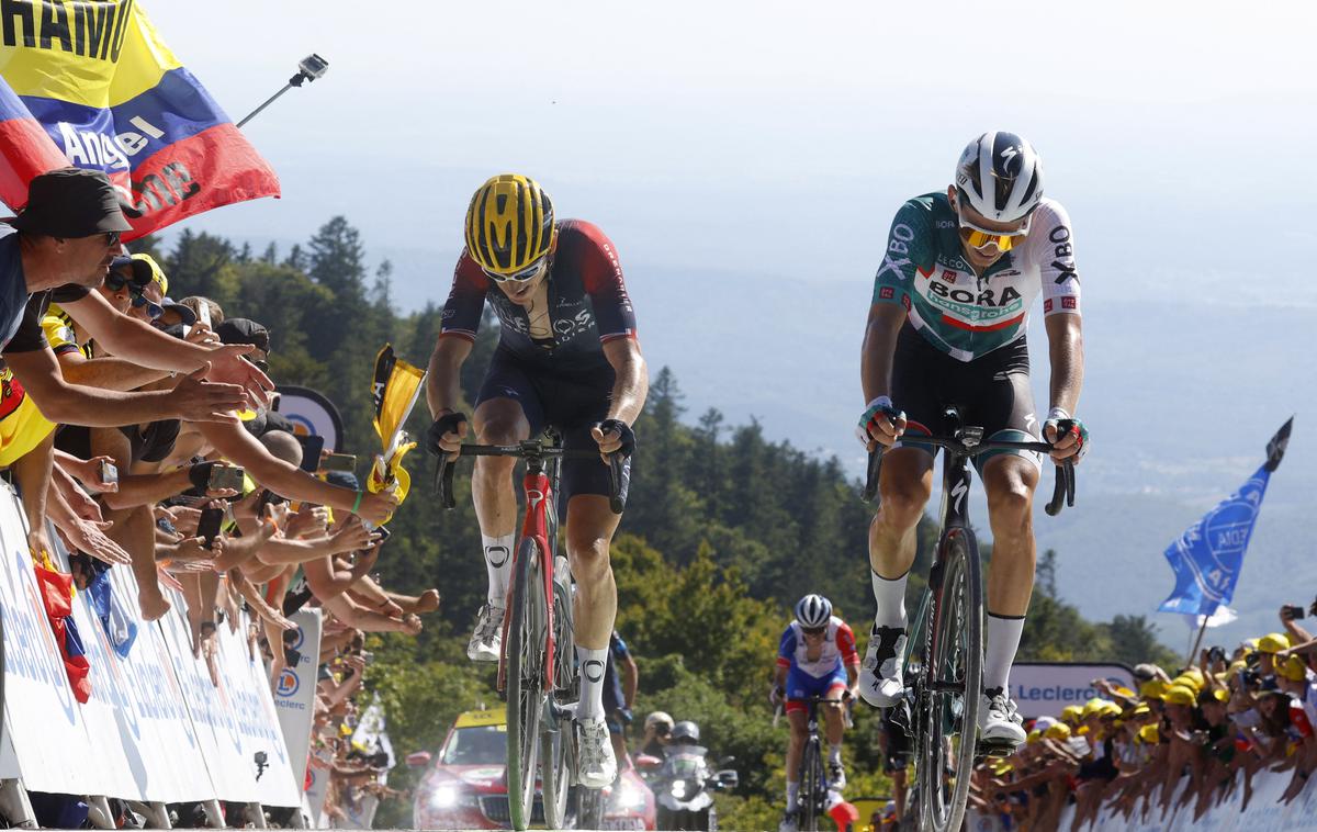 Lennard Kämna | Zaradi vztrajnega prehlada se je z Dirke po Franciji pred začetkom 16. etape poslovil Nemec Lennard Kämna. In žal ni edini. | Foto Reuters