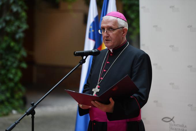 Ljubljanski nadškof in predsednik Slovenske škofovske konference (SŠK) Stanislav Zore je v pogovoru za Družino zatrdil, da se je Cerkev glede spolnih zlorab s strani duhovnikov zavezala ničelni toleranci ter da je pri preprečevanju in sankcioniranju zlorab aktivna. | Foto: STA ,