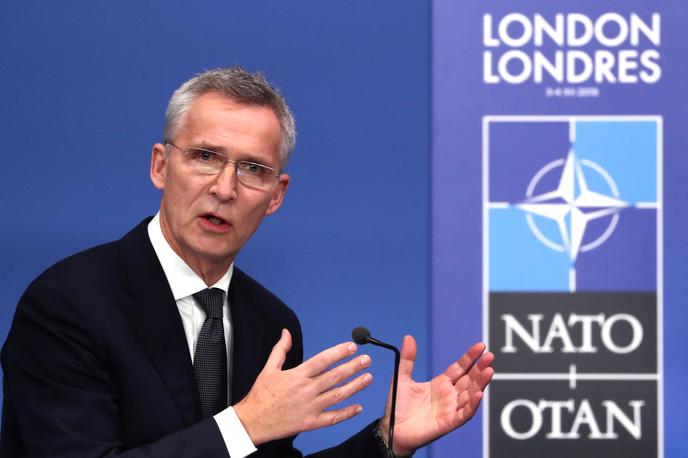 Jens Stoltenberg | "Glavno vprašanje ni, ali bosta finski in švedski pristop ratificirana skupaj, ampak da bosta oba ratificirana čim prej," je poudaril Stoltenberg. | Foto Reuters