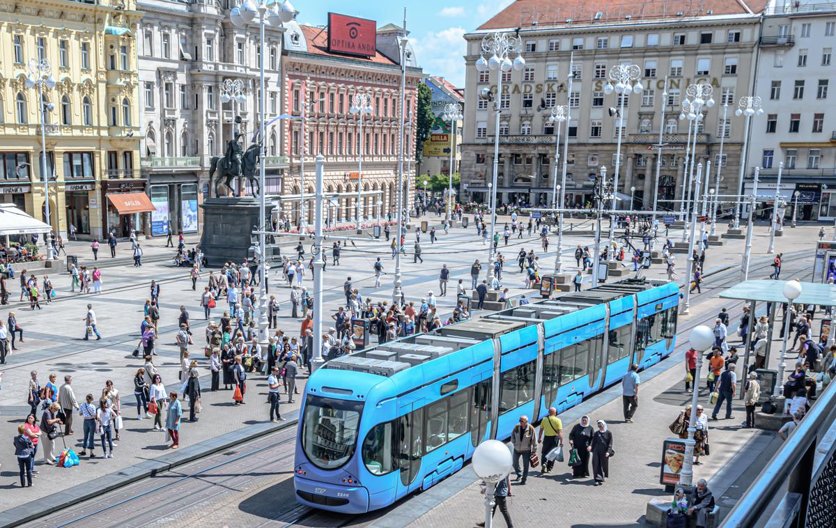 Zagreb tramvaj | V Zagrebu je nekdo ukradel tramvaj in se odpeljal po mestu. | Foto Shutterstock