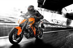 KTM superduke 1290 - radikalen motocikel, ki zna ugrizniti