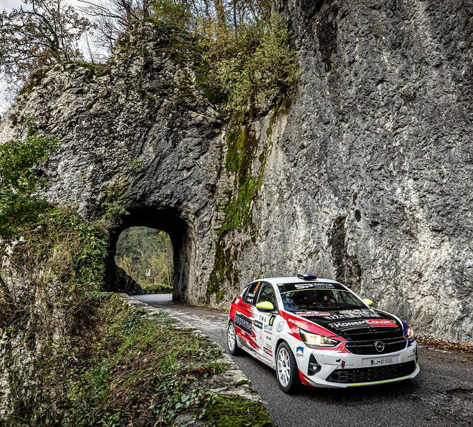 Jan Medved in Izidor Šavelj (opel corsa rally4) zanesljivo do zmage v Diviziji 2 za slovensko DP. | Foto: Uroš Modlic