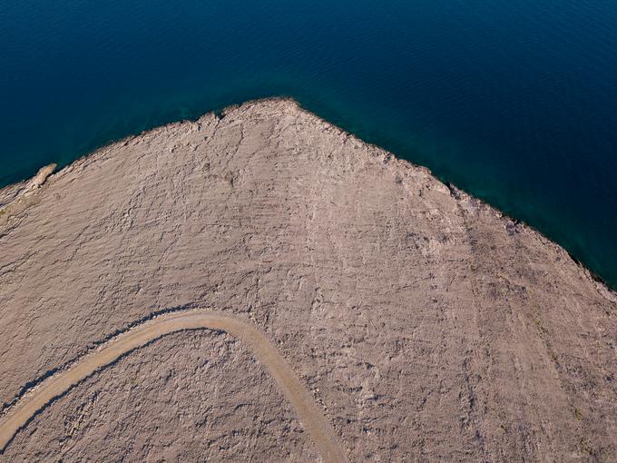 Pag. Plaža. Morje. Pesek. | Foto: Shutterstock