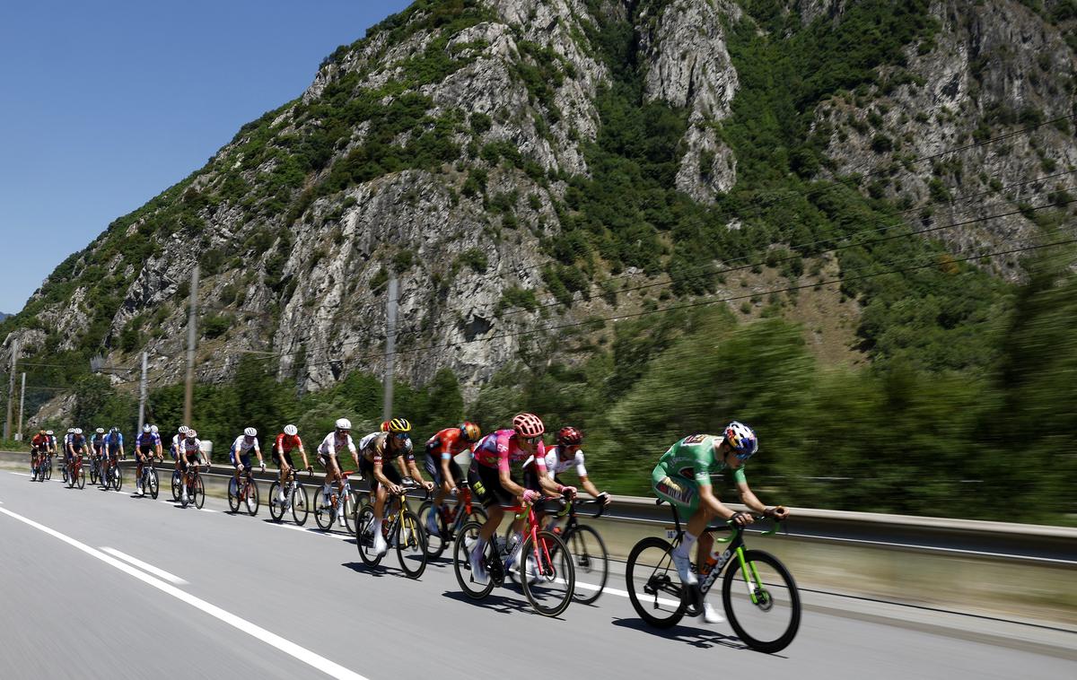 Dirka po Franciji 11. etapa | Dva kolesarja na Dirki po Franciji sta bila na nedeljskem testiranju pozitivna. | Foto Reuters