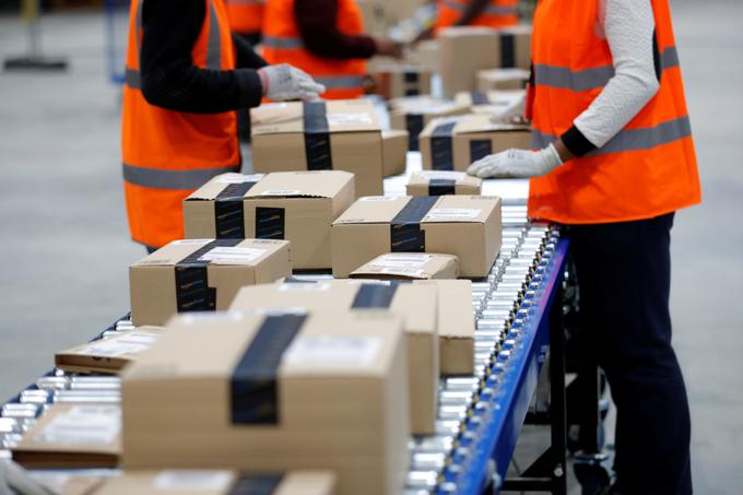 "Očitno obstaja med Amazonovim in slovenskim poslovanjem neka razlika, ki pa je slovenski možgani ne opazijo. Zato jo bom glasno in jasno zapisal, večkrat, če bo treba: Amazon uporablja čudežno besedo oprostite." | Foto: Reuters