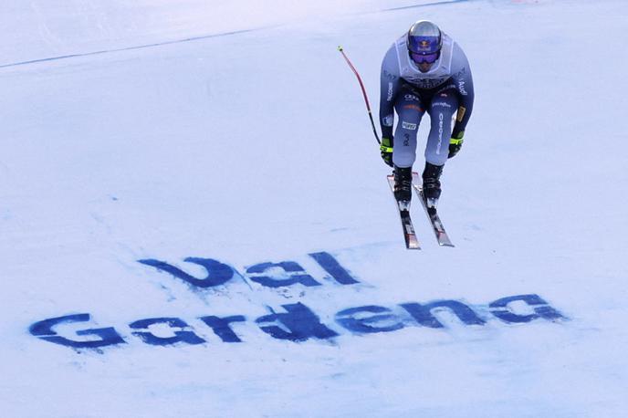 Val Gardena Dominik Paris | Dominik Paris pod mogočno goro Sassolungo nad dolino Gardena oziroma nad vasjo Santa Cristina. | Foto Reuters