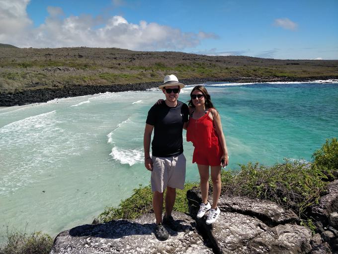 San Cristobal, Galapagos, plaža Puerto Chino (kitajsko pristanišče), slika z ekvadorsko sopotnico Valerio | Foto: osebni arhiv/Lana Kokl