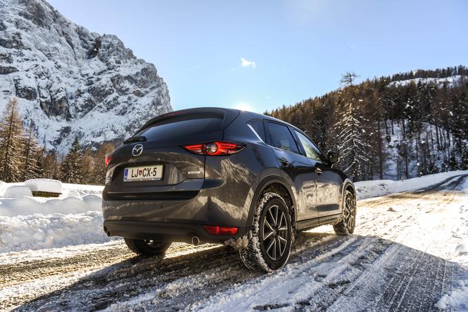 Inovativen pristop in spoštovanje tradicije prinašata unikatne inženirske rešitve Skyactiv. | Foto: Gašper Pirman