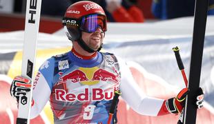 Beat Feuz še enkrat dobil znameniti smuk, Slovenci skromni