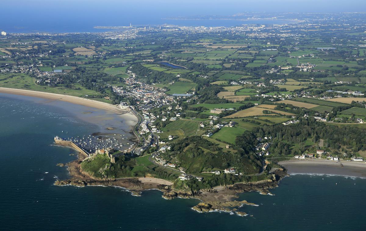 Jersey | Otok Jersey je od britanske krone odvisno ozemlje, ki pa ni del Velike Britanije, zato ima ločeno upravo.  | Foto Guliverimage