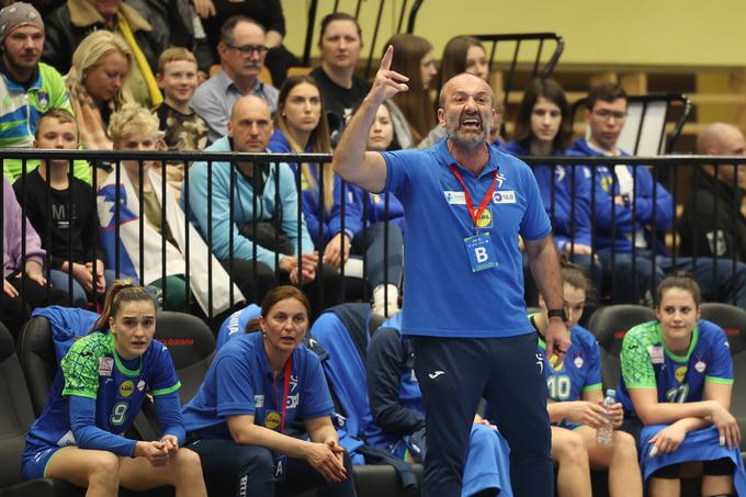 Dragan Adžić: Verjamem, da se lahko vrnemo v prvi polčas tekme v Velenju, ko smo glede na tekmice igrali zelo dobro.  | Foto: www.alesfevzer.com