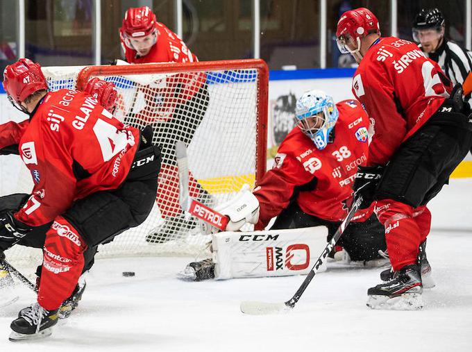 Jeseničane čez dober teden čaka nastop v Celinskem pokalu. Zupančič v Franciji pričakuje bitko precej izenačenih ekip. | Foto: Grega Valančič/Sportida