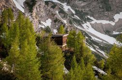 Kranjska koča na Ledinah (1700 m)