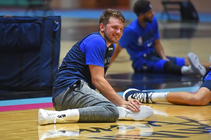 Luka Dončić | Luka Dončić bo eden izmed treh Slovencev, ki bodo nastopali v Orlandu. Ob njem se bosta za naslov NBA-prvaka pomerila še Goran Dragić in Vlatko Čančar. | Foto Getty Images