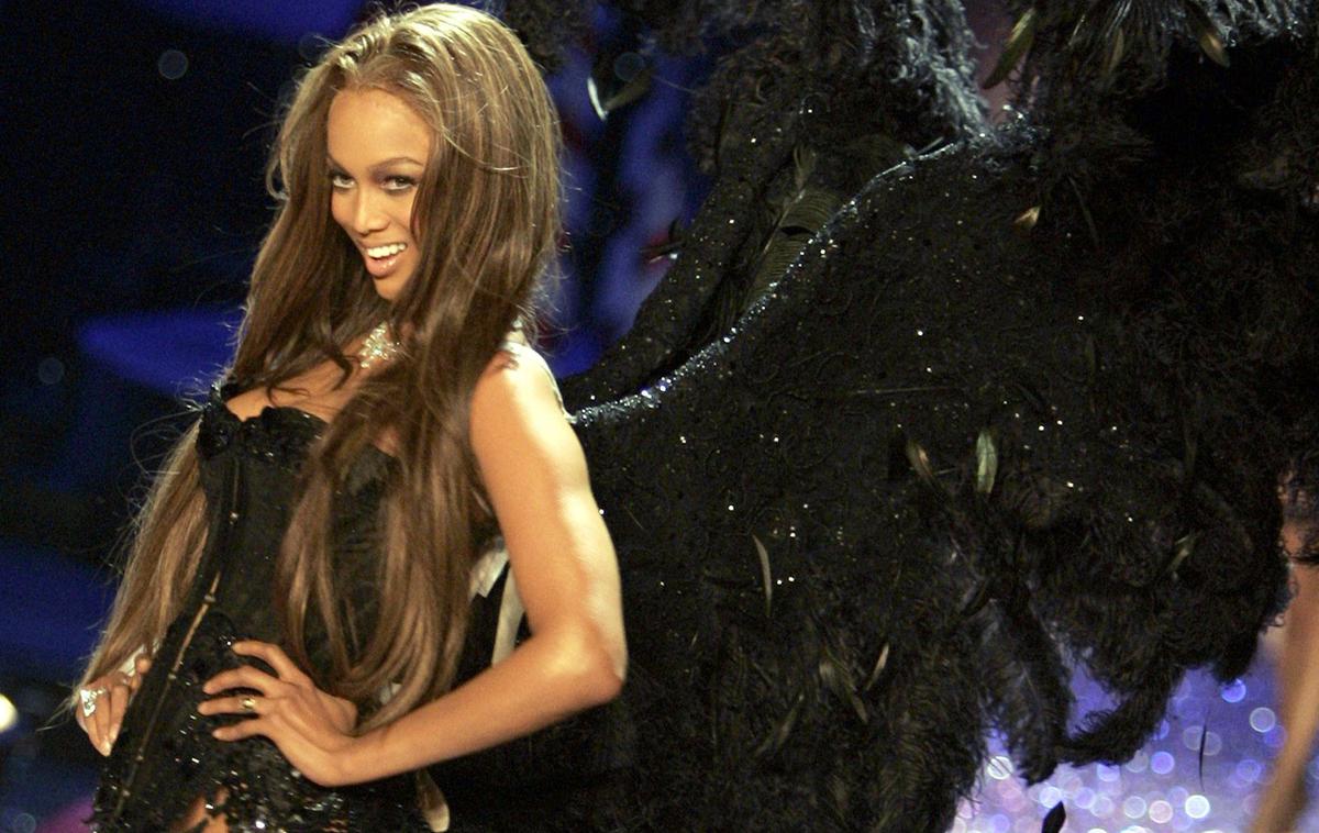 Tyra Banks 2005 | Tyra Banks leta 2005 na svoji zadnji modni reviji Victoria's Secret | Foto Profimedia