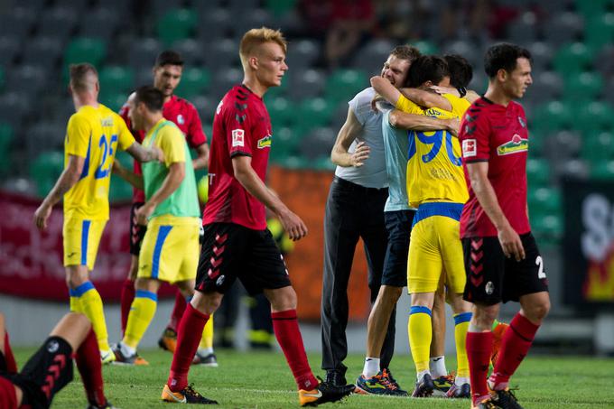 Slovenci so se objemali, Nemci pa doživeli ogromno razočaranje. | Foto: Urban Urbanc/Sportida