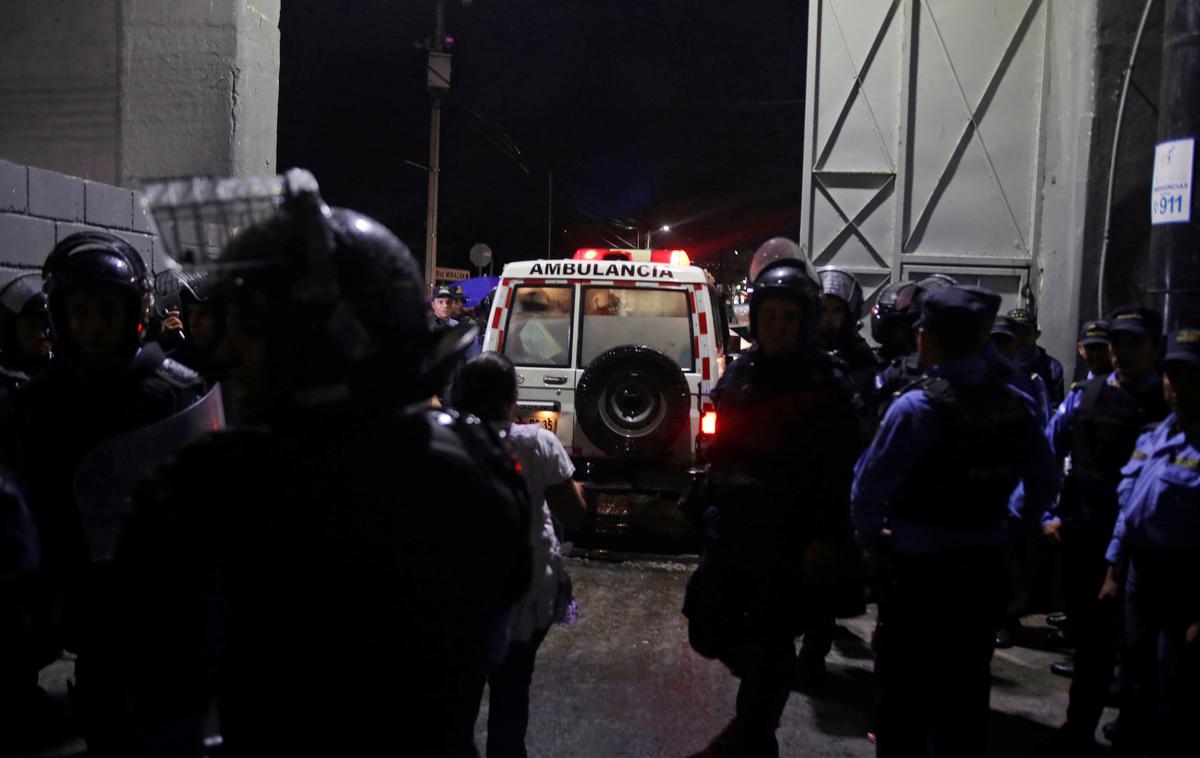 Honduras | Iz Honudrasa prihajajo žalostne vesti. Na tamkajšnjem derbiju najbolj uspešnih ekip v zgodovini so umrli trije ljudje. | Foto Reuters