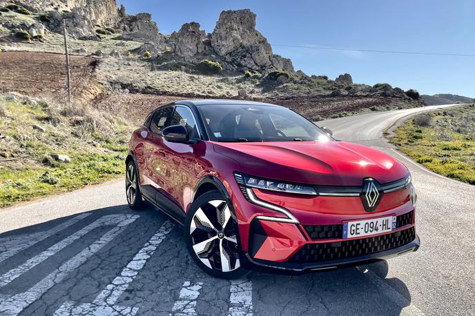 Renault megane electric | Andaluzijska cesta v Španiji in novi renault megane electric, ki postaja eden najbolj dovršenih električnih avtomobilov na trgu. | Foto Gregor Pavšič