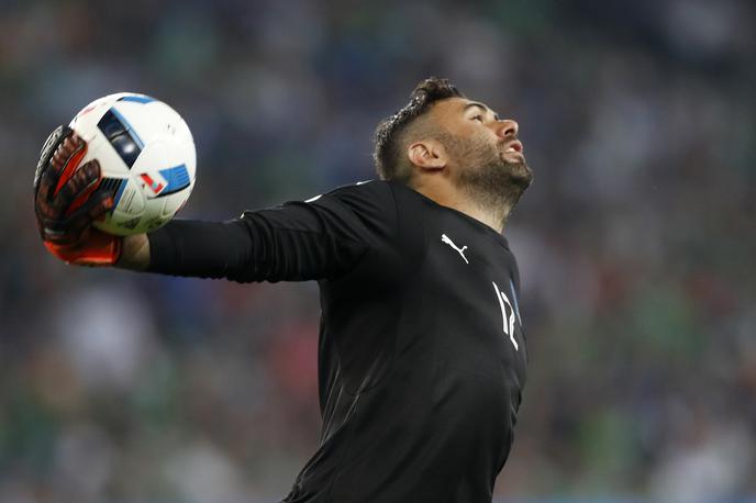 Salvatore Sirigu | Foto Reuters