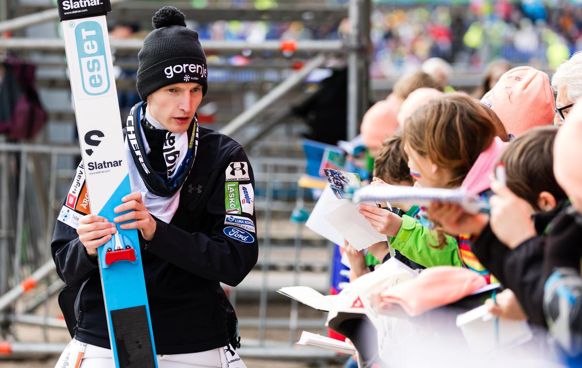 Lovro Kos Planica 2024, navijači 1. dan Lovro Kos | Lovro Kos je bil osmi. | Foto www.alesfevzer.com