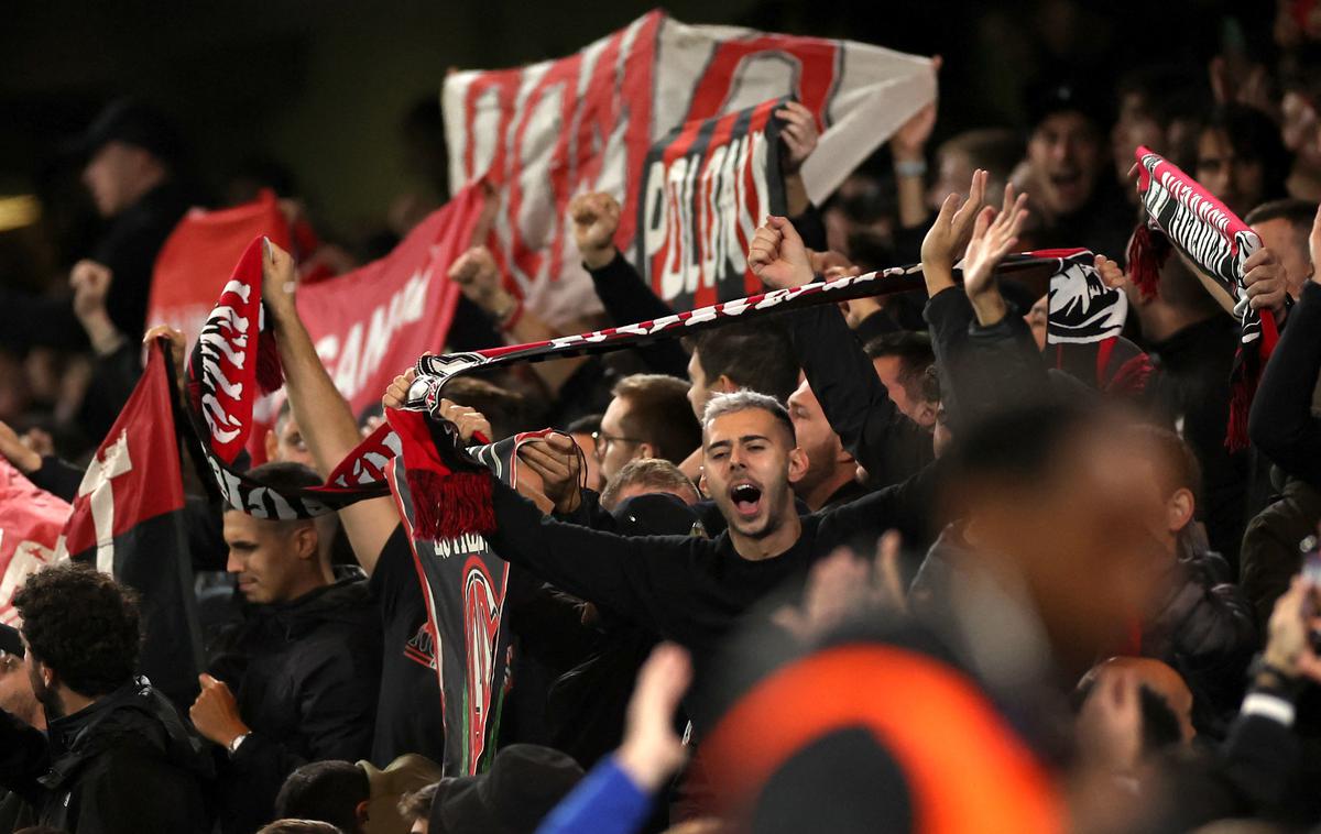 AC Milan navijači | Nogometaši Milana danes računajo na dodatno pomoč s tribun. | Foto Reuters