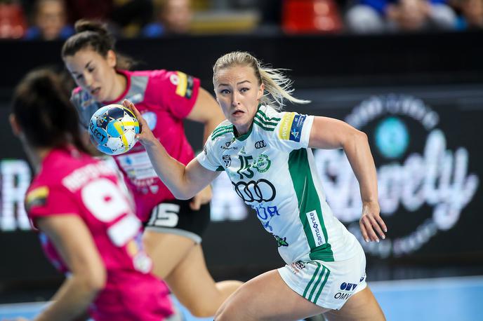 Stine Oftedal | S Stine Oftedal so imele opravka tudi rokometašice Krima Mercatorja kot tudi slovenske reprezentantke. | Foto Matic Klanšek Velej/Sportida