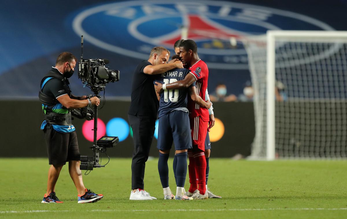 Bayern | Hansi Flick je po koncu finala tolažil Neymarja. | Foto Getty Images