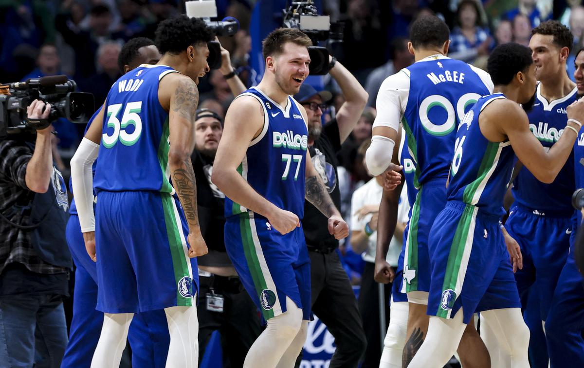 Luka Dončić Dallas Mavericks | Luka Dončić je v življenjski formi. V noči na nedeljo ga ob 1.00 čaka gostovanje v San Antoniu. | Foto Reuters