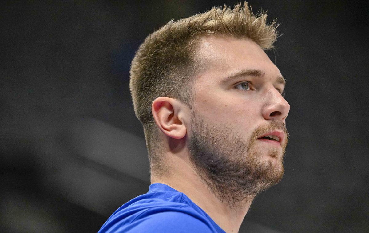 Luka Dončić | Luka Dončić je na prvi tekmi sicer dosegel 35 točk, a to ni bilo dovolj za zmago Dallas Mavericks. | Foto Reuters