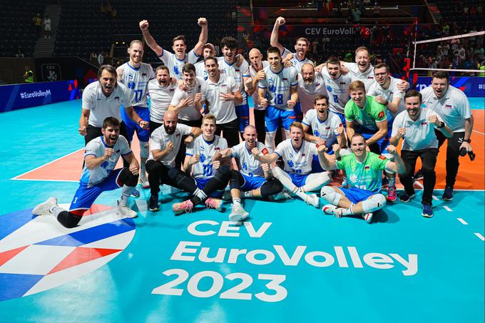 Slovenci bodo polfinale igrali v četrtek. Proti stari znanki v izločilnih bojih Poljski ali Srbiji. | Foto: CEV