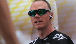 Froome prvi prikolesaril iz Velike Britanije do Francije pod morjem (video)