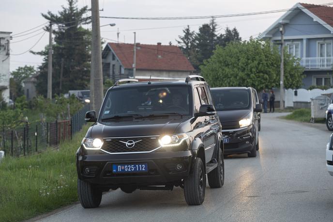 policija, Srbija | Policija je v počitniški hiši 21-letnika našla več kosov strelnega orožja in strelivo, na njegovem domu pa tudi ročne bombe in avtomatsko puško. | Foto Guliverimage