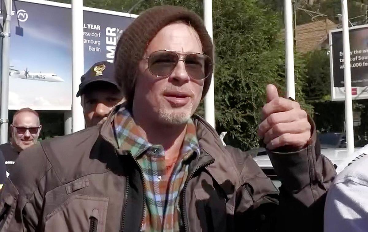 Brad Pitt Otzi | Brad Pitt na letališču v Bolzanu | Foto Profimedia