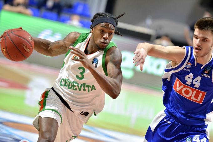 Kendrick Perry in soigralci so v Morači obstali na začetku zadnje četrtine. | Foto: KK Cedevita Olimpija