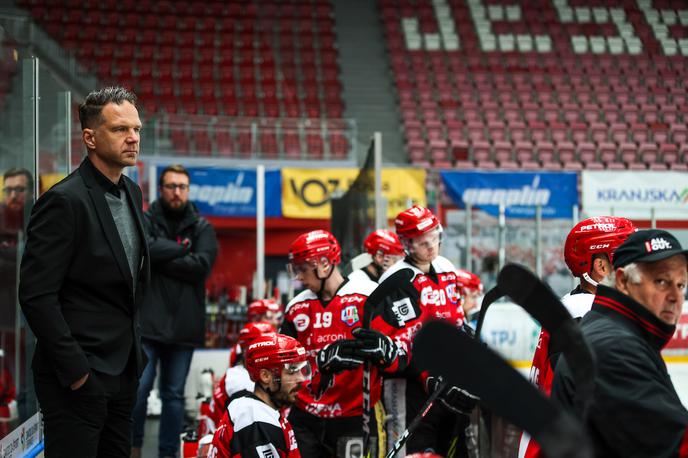 HDD Jesenice, Gaber Glavič | Jeseničani so po glavnem trenerju Gabru Glaviču in napadalcu Gašperju Glaviču zadržali še izkušeni trio Žan Jezovšek, Eric Pance in Miha Logar. | Foto Matic Klanšek Velej/Sportida