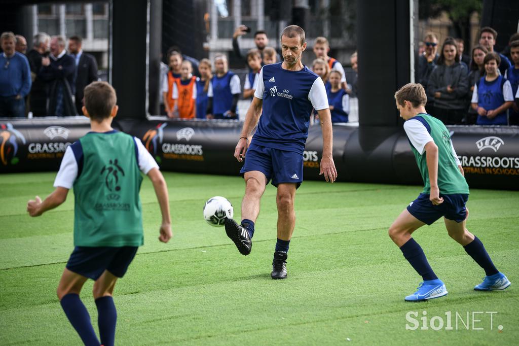 Uefa Ljubljana 2019 Trg Republike Nogomet v šolah