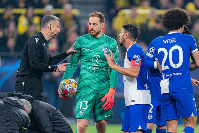 Na dvoboju v Dortmundu je delil pravico najboljši slovenski sodnik Slavko Vinčić. | Foto: Guliverimage